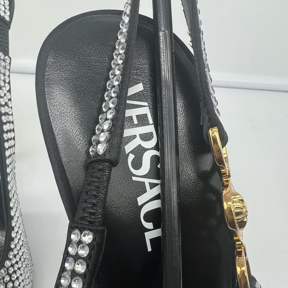 NIB VERSACE Medusa Crystal Embellished '95 Black Satin Slingback Pumps sz 39.5 - Picture 10 of 17